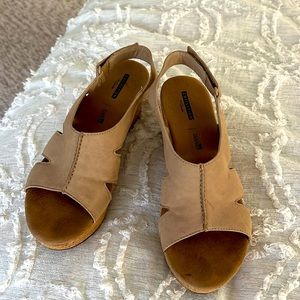 Clarks wedge sandal